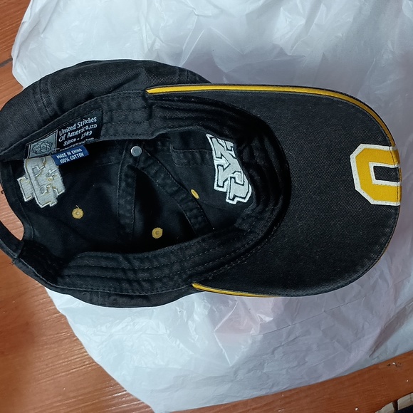 Yuengling (Beer) University $28 1 sz+'Free hat . - Picture 4 of 5